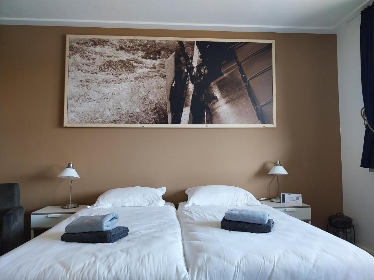 B&B Pension "Op'E Koai" Jirnsum エクステリア 写真